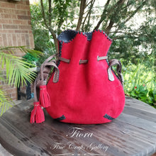 Load image into Gallery viewer, Tortuga Red Suede #109M
